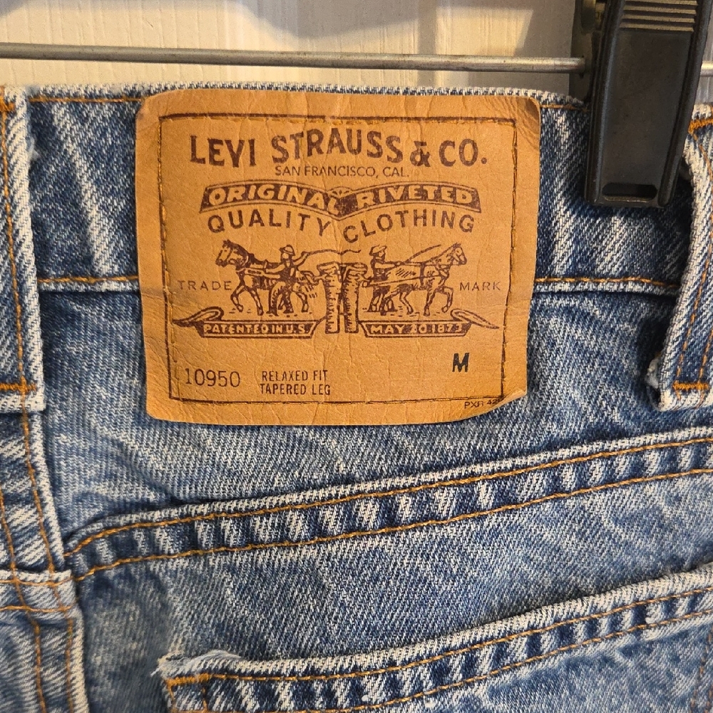 Vintage Levi's Relaxed Fit Jeans in Classic Blue